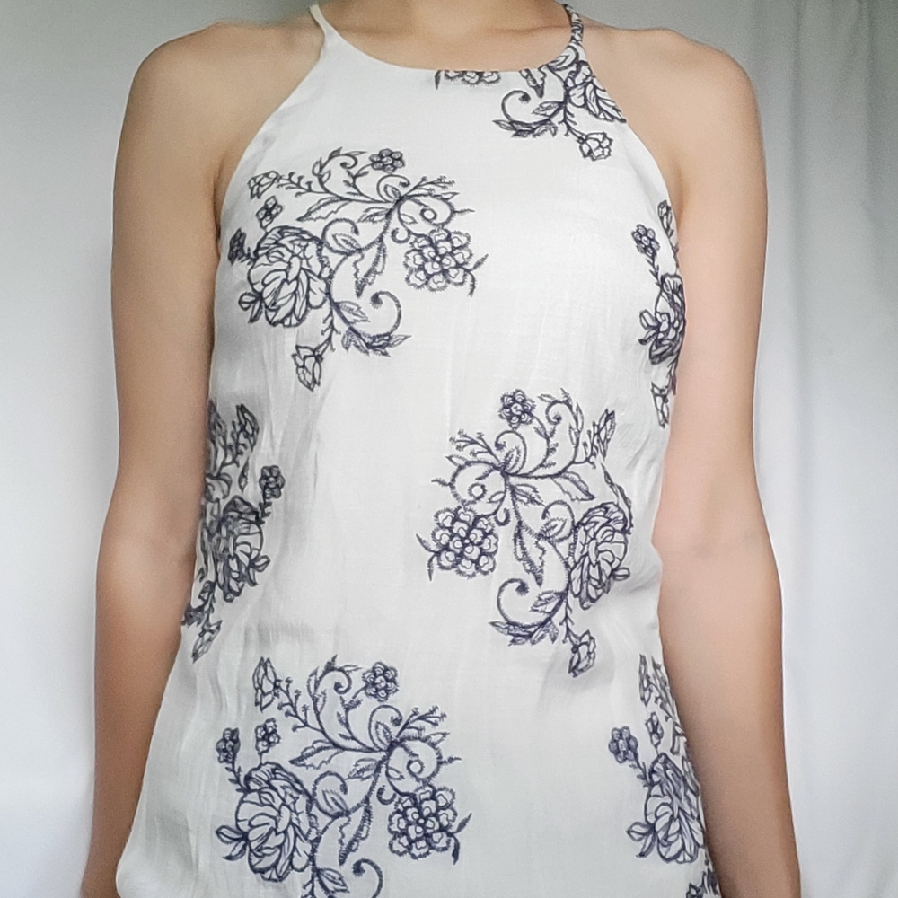 iZ Byer Blue White Porcelain Floral Embroidered High Neck Sleeveless Sun Dress